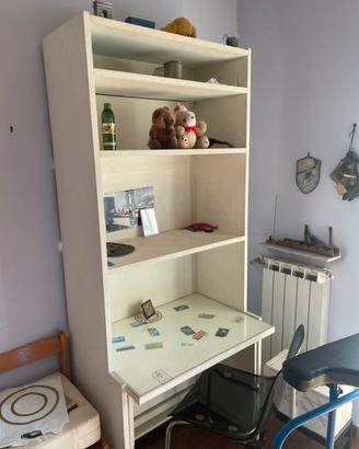 Libreria con scrivania a scomparsa salvaspazio