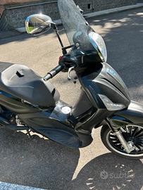 Piaggio Beverly 300 Police