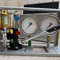 Pompa idraulica per martinetti piatti