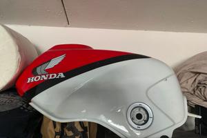 serbatoio honda vf 500