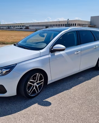 PEUGEOT 308 BlueHDi 130 S&S SW Allure
