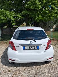 TOYOTA Yaris - 2012