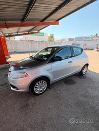LANCIA Y ECOCHICH SILVER  1.2 BENZINA/GPL di serie