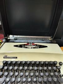 Macchina da Scrivere Triumph Contessa + Custodia –