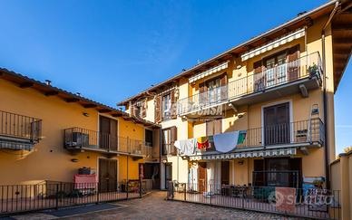 2 LOCALI CON BOX E CANTINA, CENTRO PAESE