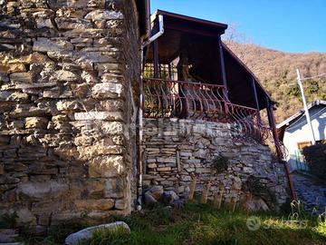 Rusticò sul lago di Como