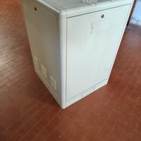 Rack dati chassis 16 U unità con ventola integrata