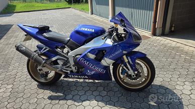 Yamaha R1 1998