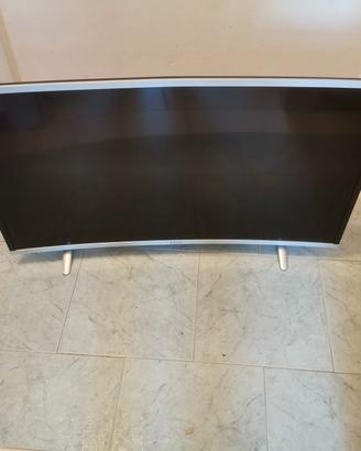 TV Akai curva 40 pollici 