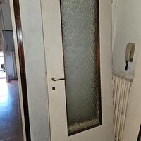 11 Porte in legno color crema 