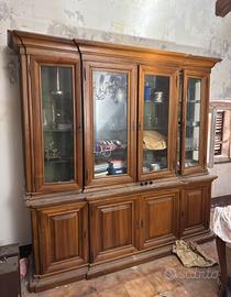 Credenza Vetrina in Noce - Stile Classico