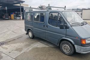 Ford Transit 9 posti