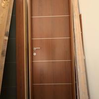 porte in ciliegio fourlines inserti in metallo