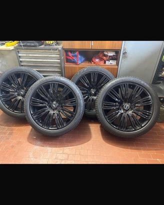 Cerchi in lega r 22 + 4 GOMME 4 stagioni l