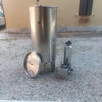 Attrezzatura per fare il vino