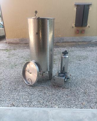 Attrezzatura per fare il vino