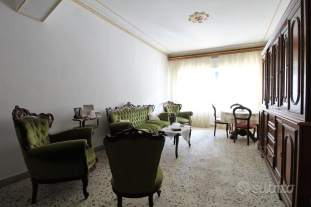 4 LOCALI A VILLA SAN GIOVANNI