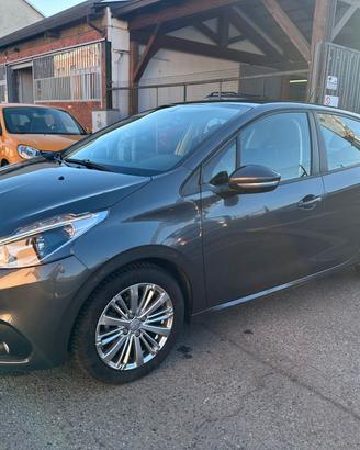 Peugeot 208 PureTech 82 5 porte Allure