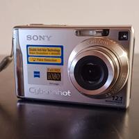 Sony Cyber-shot DSC-W200 Zeiss f2.8 12.1MP  