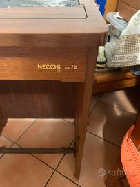 Mobile per macchina da cucire