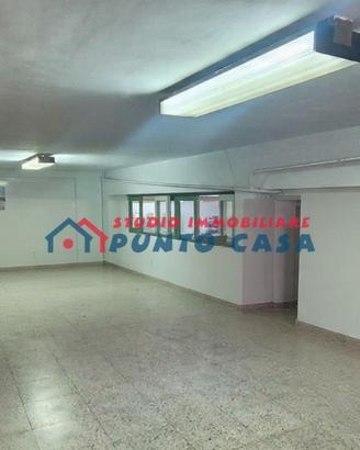 VIA SICILIA-Locale 350mq ca di cui 200mq comm.li