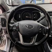 Volante KIA RIO del 2013