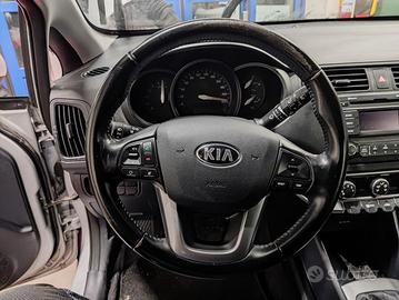 Volante KIA RIO del 2013