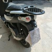 Piaggio Carnaby 200