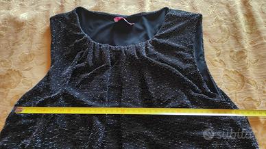 Abito elegante nero con dettagli argento