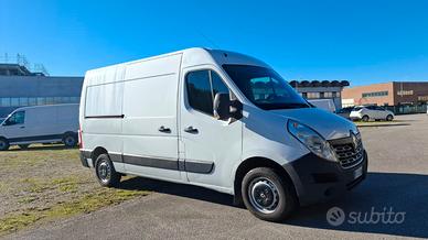 Renault Master - EURO 6 - Passo Medio Tetto Alto