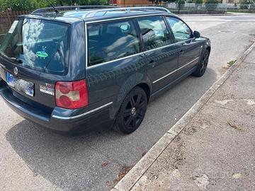 Volkswagen Passat 1.9 TDI/130 CV cat Var. T.line m