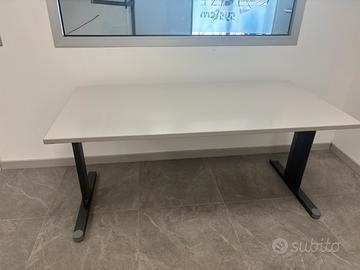 Tavolo per ufficio