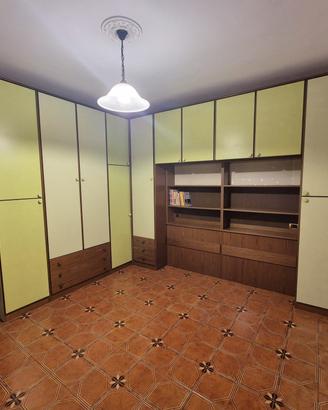  Grande armadio ad angolo + comodino – FI