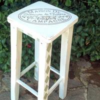 sgabello shabby chic vintage decorato 