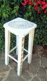 sgabello shabby chic vintage decorato 