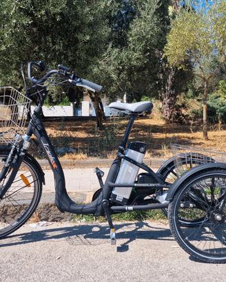 bicicletta elettrica a pedalata assistita 3 ruote