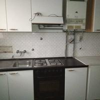 cucina, frigo, tavolo 