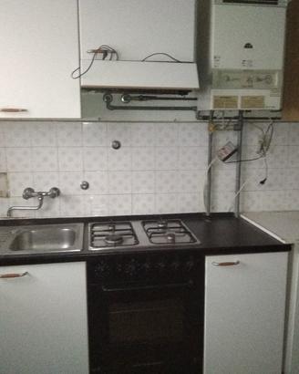 cucina, frigo, tavolo 