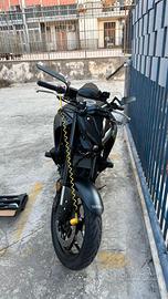 Yamaha MT-03 PARI AL NUOVO – 5.000 KM – ACCESSORI