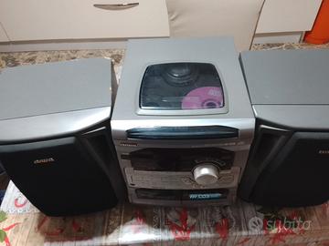 radio CD e cassetta aia
