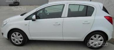 Opel Corsa 1.2 cambio,sospenzioni specchi