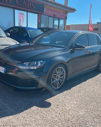 Volkswagen Golf GTI Performance 2.0 TSI 230 CV