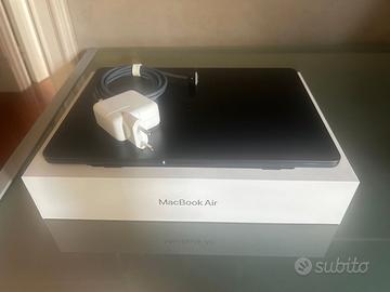 MacBook Air M2 2022