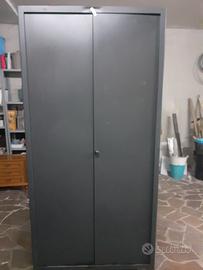armadio metallico