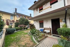 PORZIONE DI TRIFAMILIARE A VILLA DEL CONTE