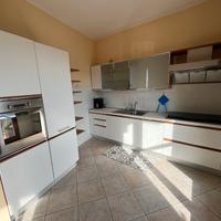 Cucina con o senza tavolo