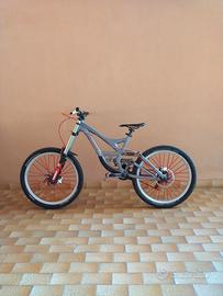Specialized Demo 7 DH  Rockshox Boxxer