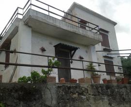 Villetta con terreno a Rebuttone