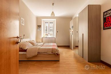 Appartamento di 452 m² con più di 5 locali a Milan