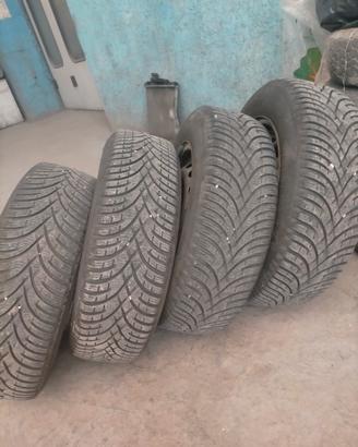 gomme invernali 175/65R14 usate